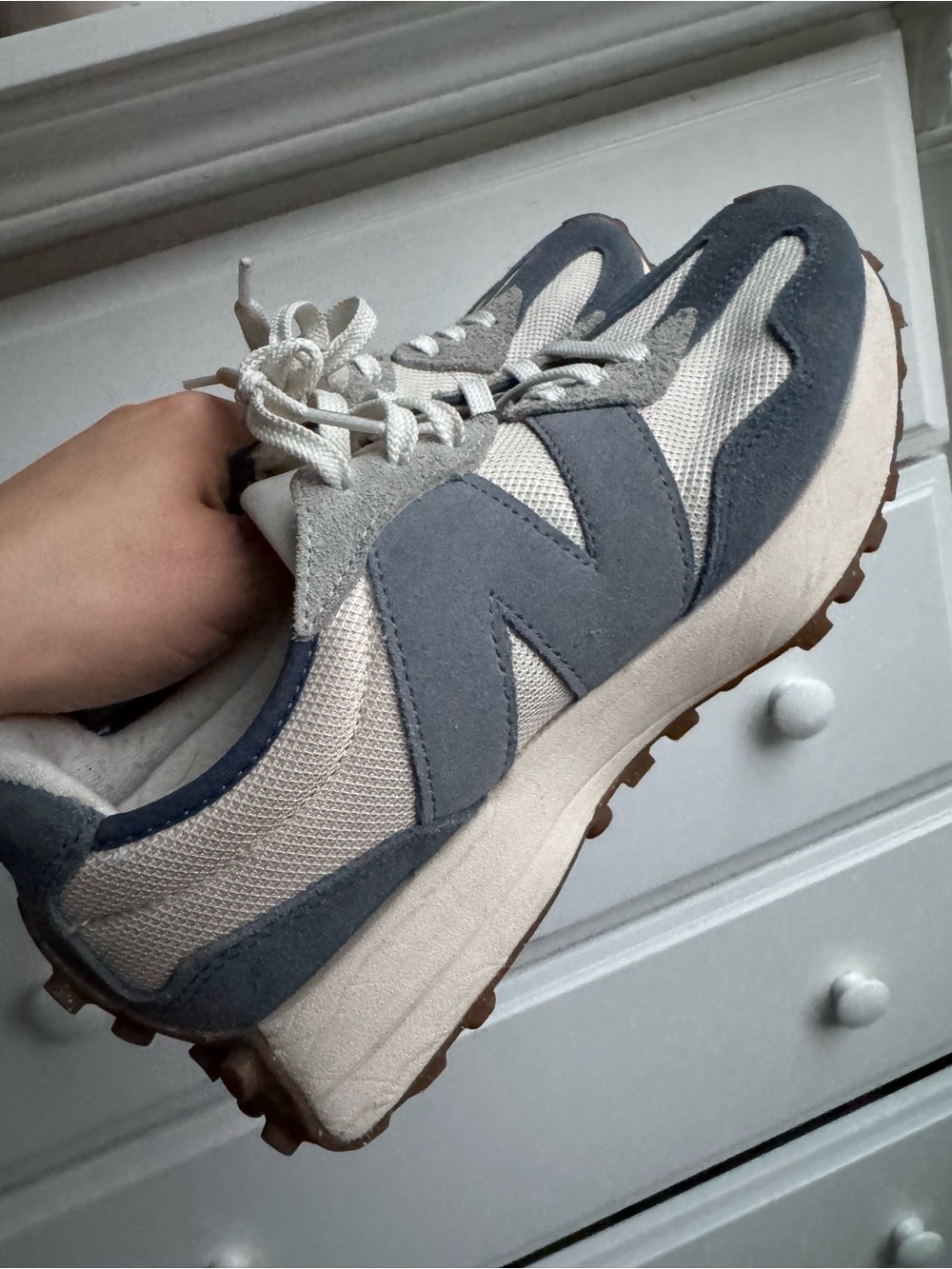 New Balance 327 Women’s Sneakers Gray/White US  9